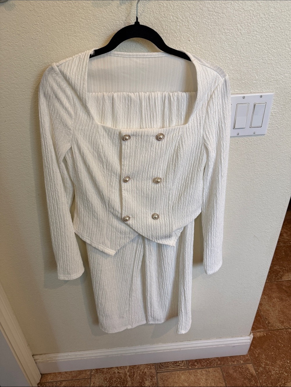 Textured White Women's Two-Piece Pantsuit with Double-Breasted Detail